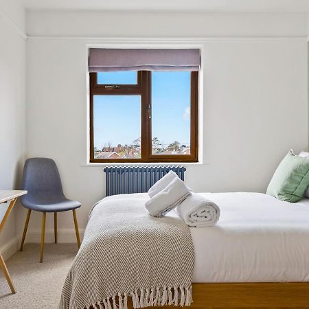Pass The Keys Appletree Cottage - A Chic Seaside Home And Garden 위트스터블 외부 사진