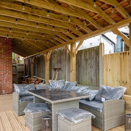 Pass The Keys Appletree Cottage - A Chic Seaside Home And Garden 위트스터블 외부 사진