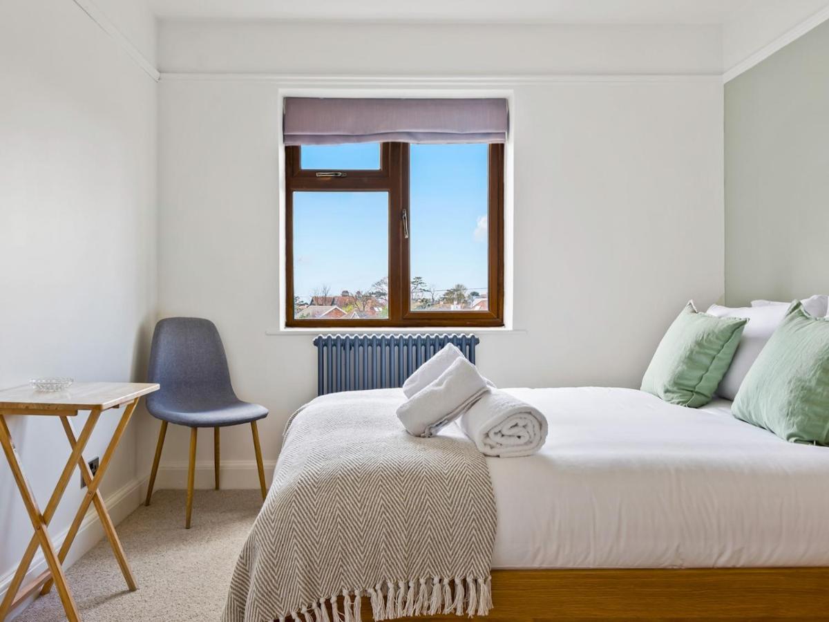 Pass The Keys Appletree Cottage - A Chic Seaside Home And Garden 위트스터블 외부 사진