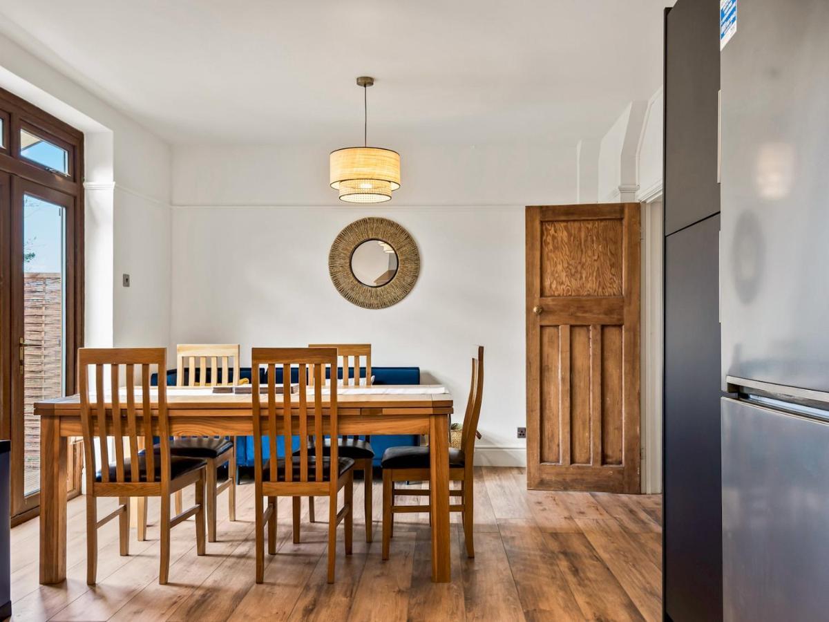 Pass The Keys Appletree Cottage - A Chic Seaside Home And Garden 위트스터블 외부 사진