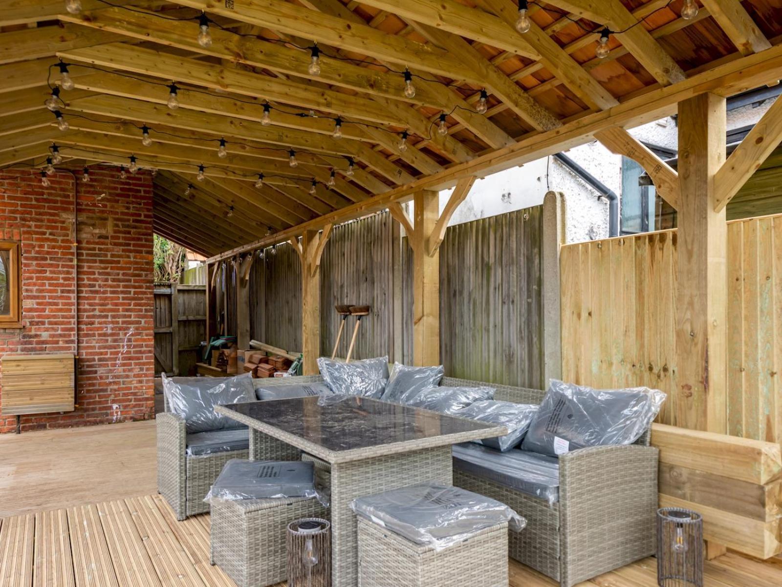 Pass The Keys Appletree Cottage - A Chic Seaside Home And Garden 위트스터블 외부 사진