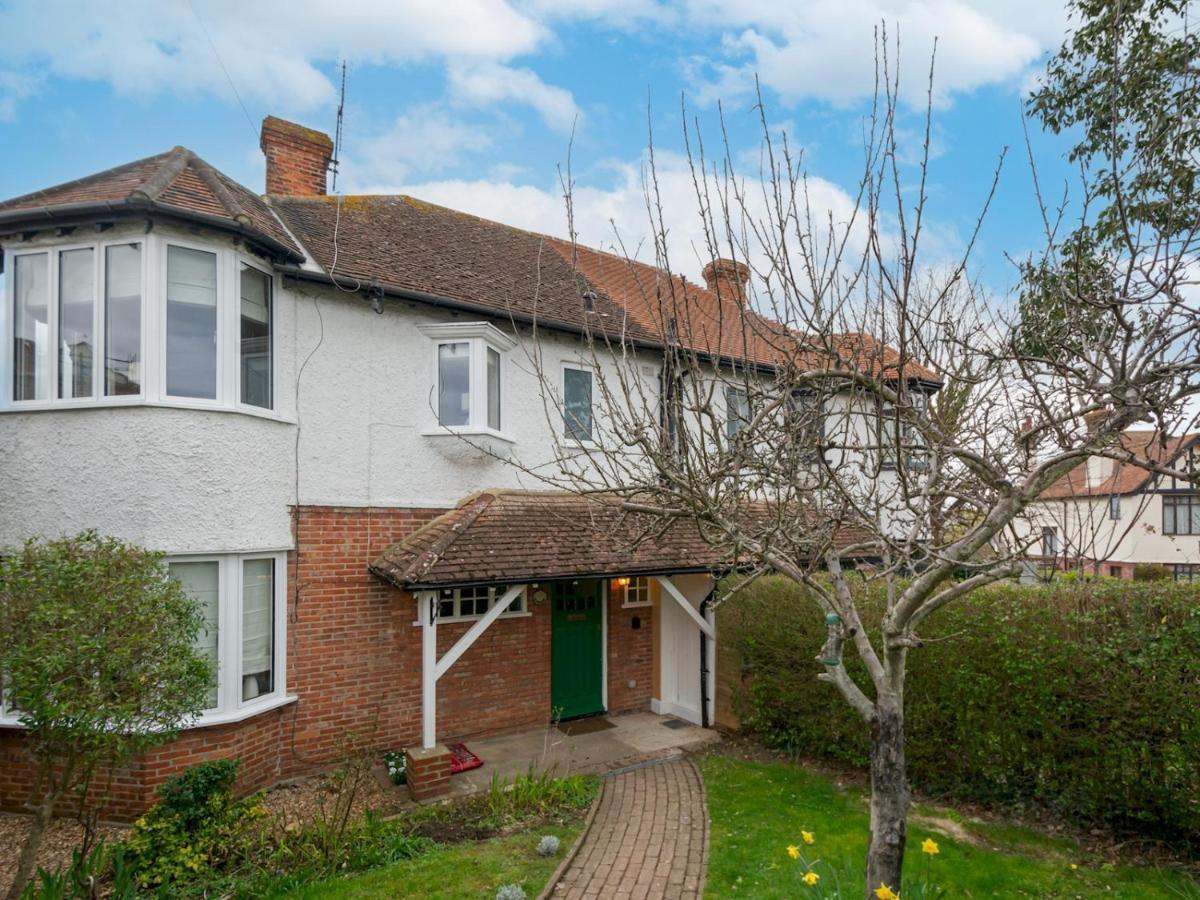 Pass The Keys Appletree Cottage - A Chic Seaside Home And Garden 위트스터블 외부 사진