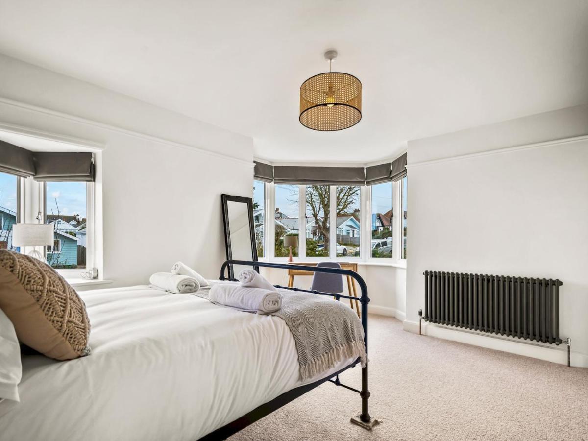 Pass The Keys Appletree Cottage - A Chic Seaside Home And Garden 위트스터블 외부 사진